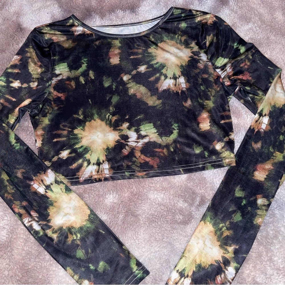 SHEIN Multicolor Tie-Dye Long Sleeve Crop Top